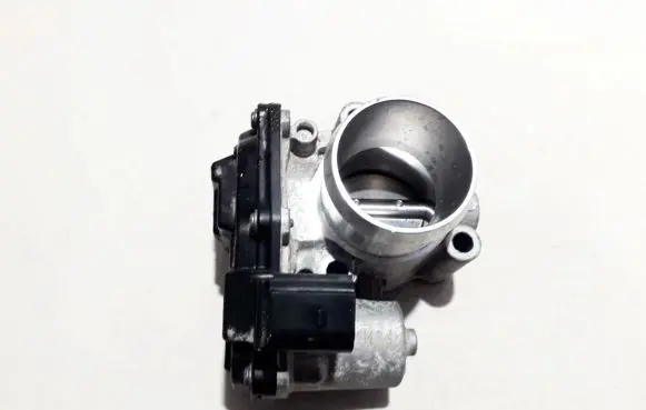 Ford Focus Throttle valve cm5g9f991fc b151490895