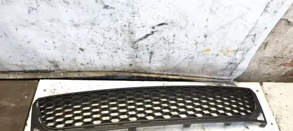 Volkswagen Golf VI Front bumper lower grill 5K0853677C