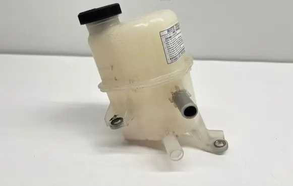 Toyota Prius+ (ZVW40) Coolant expansion tank/reservoir 