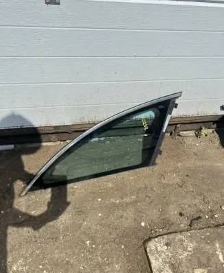 Mercedes-Benz R W251 Rear side window A2516740227 F2238