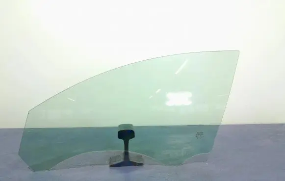 Volvo V50 Front door window glass four-door