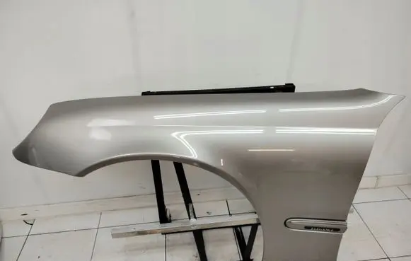 Mercedes-Benz C W203 Fender
