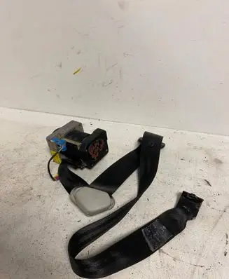 Volkswagen Golf IV Front seatbelt 1J4857706J