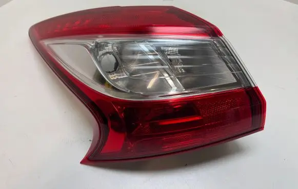Nissan Pulsar Rear/tail lights 265553ZL0A
