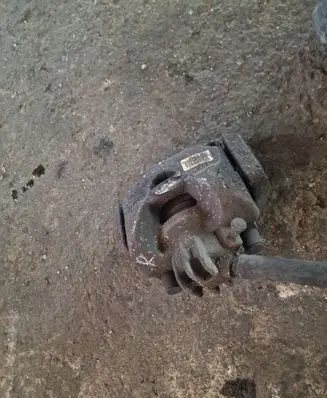 Citroen Berlingo Front brake caliper