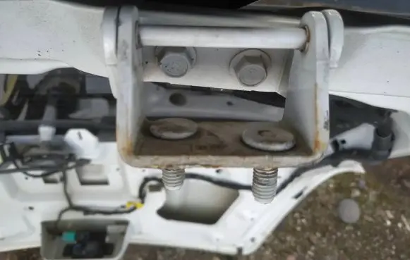 Opel Antara Tailgate/trunk/boot hinge