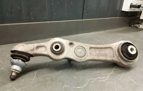 Mercedes-Benz C W205 Front control arm 20507LI