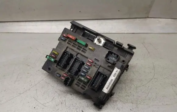 Peugeot 307 BSM Control unit 9646405380 BSMB4