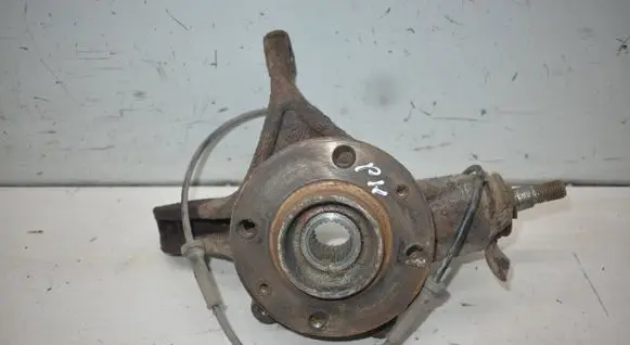 Citroen C4 I Front wheel hub 