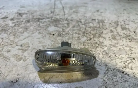 KIA Rio Front fender indicator light 923031W