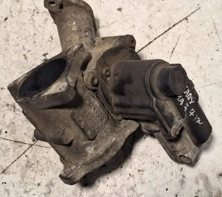 Volkswagen Caddy EGR valve 03G129637A