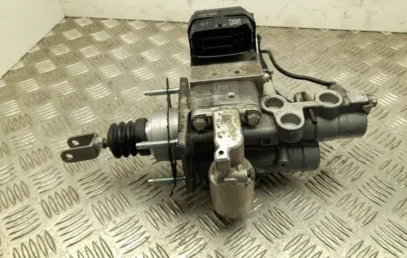 Lexus UX Master brake cylinder 4727047040