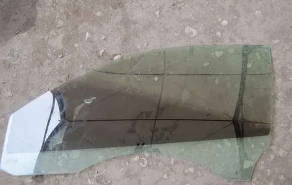 Mercedes-Benz C W203 Front door window/glass (coupe) 43R001026