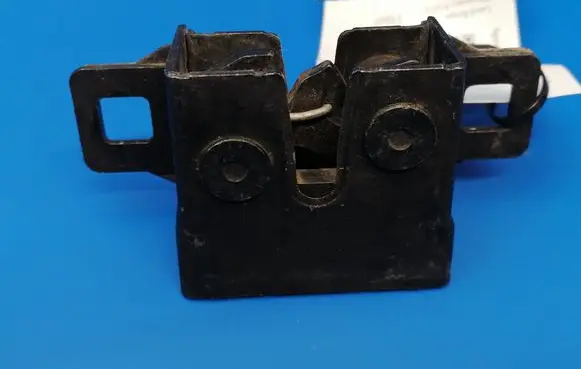 Engine bonnet/hood lock/catch