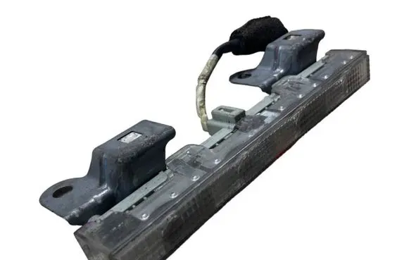 Toyota Yaris Third/center stoplight 52-146