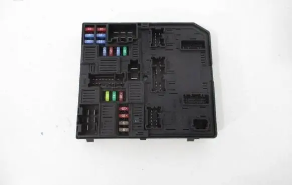 Renault Kadjar Fuse box set 284B69501R
