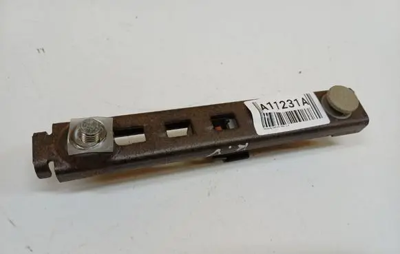 Renault Espace - Grand espace IV Seat belt adjustment rail 
