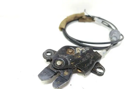 Mazda MPV II LW Sliding door lock 