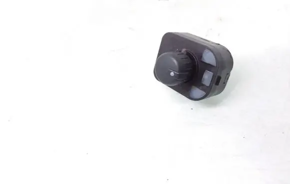 Audi A4 S4 B7 8E 8H Wing mirror switch 8E0959565