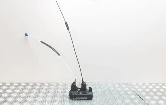 Opel Zafira A Rear door lock 24414134