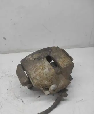 Volkswagen PASSAT B6 Front brake caliper