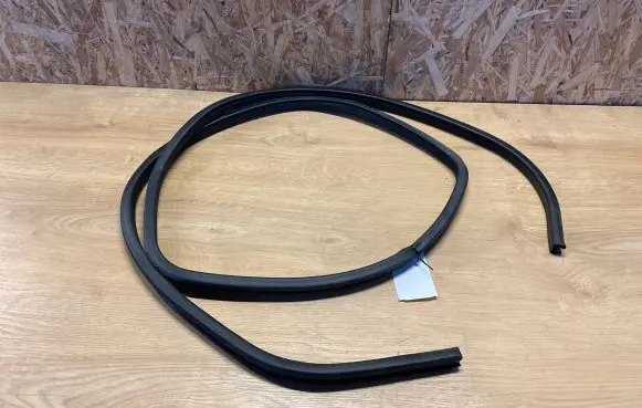 Nissan Murano Z52 Rubber seal rear door 