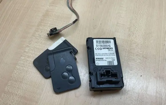 Renault Megane III Ignition key card reader 8200074331A S118539001G