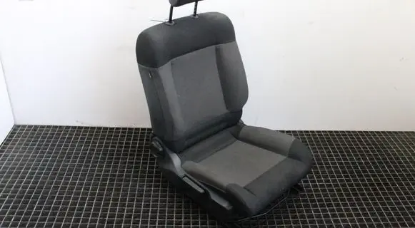 Citroen C4 Cactus Front passenger seat 