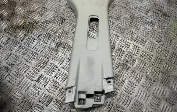 Mazda 3 III (B) pillar trim (top)