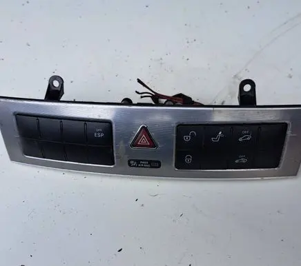 Mercedes-Benz C W203 Central locking switch button 