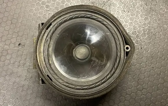 Honda CR-V Front door speaker F16137A