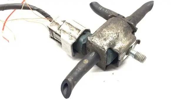 Mazda CX-5 Fuel pressure regulator K5T46585