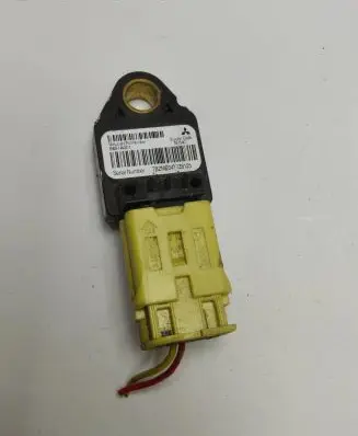 Mitsubishi Outlander Airbag deployment crash/impact sensor 8651A001 39754C SUDD11C000