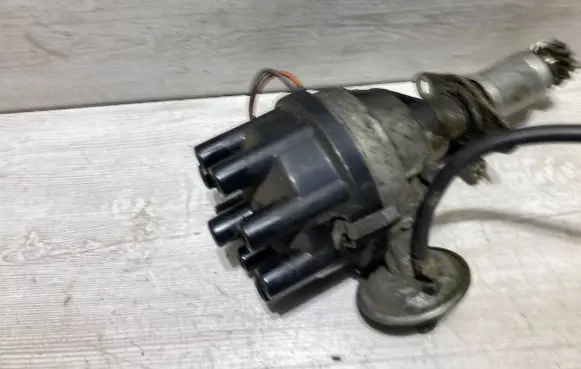 Bentley Mulsanne Spark distributor UE44238
