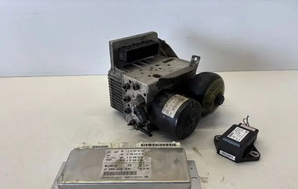 Mercedes-Benz E W211 ABS Pump A0054318112 0265250098