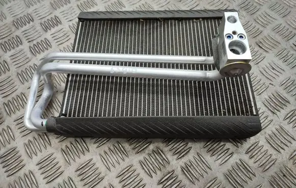 Mitsubishi Outlander Air conditioning (A/C) radiator (interior) 