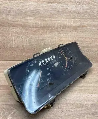 Opel Rekord E2 Speedometer (instrument cluster) 81117340 90149099