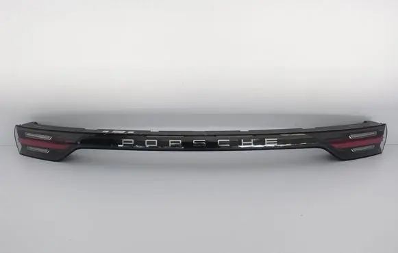 Porsche Cayenne (9Y0 9Y3) Rear light center trim bar blend 9Y0945081F