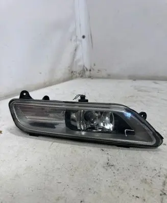 Volkswagen PASSAT B7 Front fog light 176623