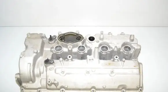 BMW 5 F10 F11 Rocker cam cover 8648129