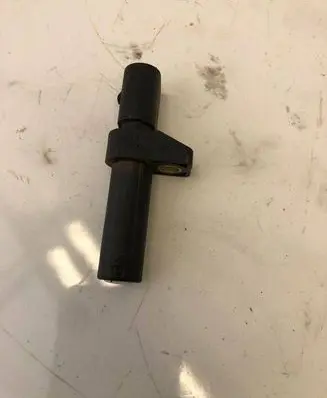 Mercedes-Benz Sprinter W906 Crankshaft position sensor A0031532828 12T318 2828