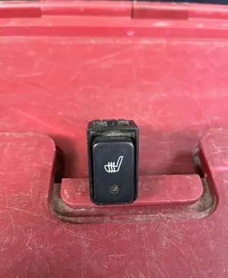 Suzuki Grand Vitara I Seat heating switch 