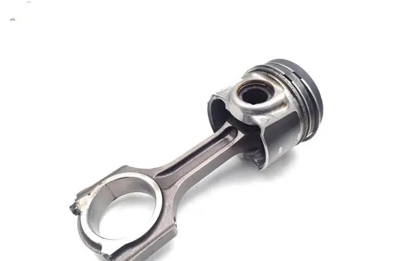 Ford Transit Piston with connecting rod YMF6