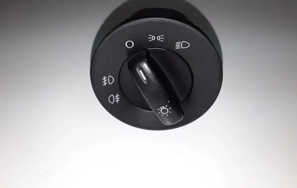 Skoda Octavia Mk2 (1Z) Light switch 1Z0941431K