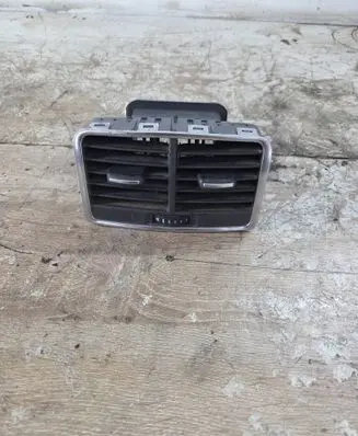 Audi A6 S6 C6 4F Rear air vent grill 4F0819203B