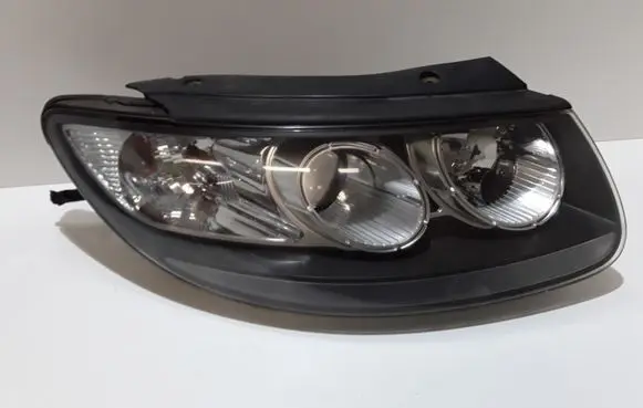 Hyundai Santa Fe Headlight/headlamp 921022BXXX