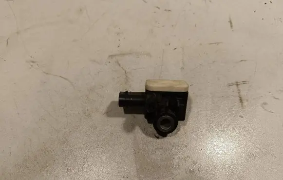 Lancia Thema Airbag deployment crash/impact sensor A1668210151