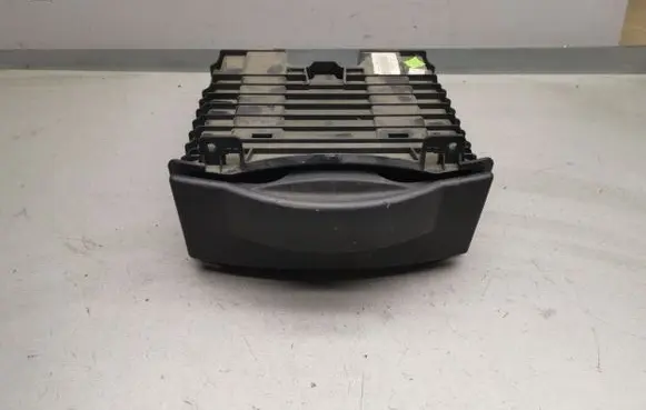 Chrysler Voyager Cup holder 0ZS681DVAA