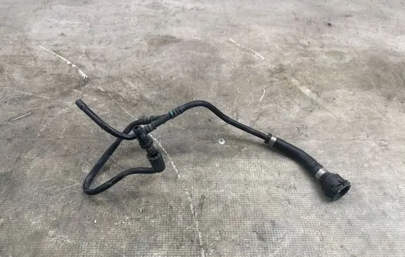 Mercedes-Benz GLS X167 Engine coolant pipe/hose A1675016600
