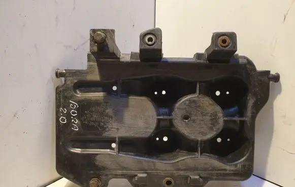 Volkswagen Bora Battery tray 1JM915333